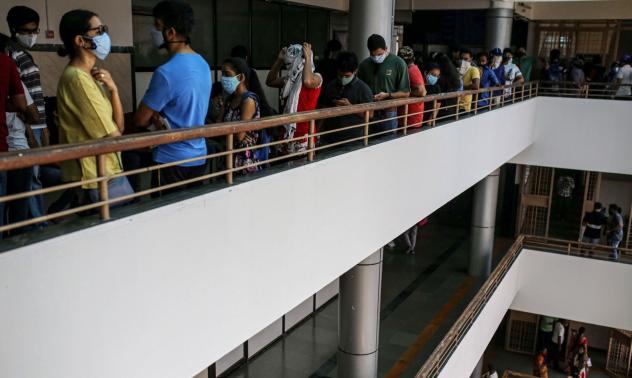 Covid-19 в Индия: Kои индустрии са най-засегнати