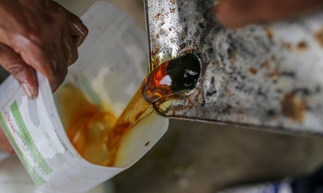 "Зеленото" финансиране става все по-объркано в свят на големи приходи от петрол