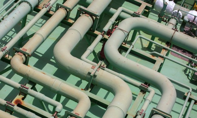 Сривът на цената на LNG форсира отказа от петрола за товарните автомобили в Китай