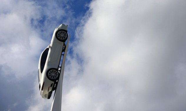 Магистрала към ада: Европейските автопроизводители следват пътя на Детройт