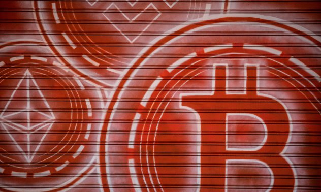 Биткойн, етер потънаха, като разпродажбата на акции в САЩ натежа върху крипто