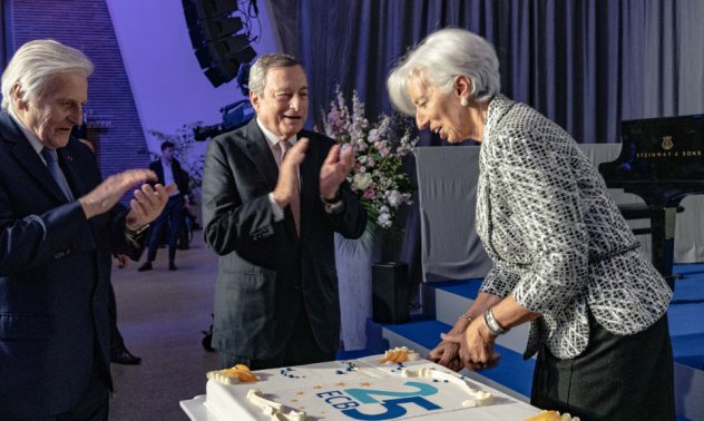 Ще оцелее ли еврото - 2025-та ще бъде решаваща за Лагард и значимостта на ЕЦБ   