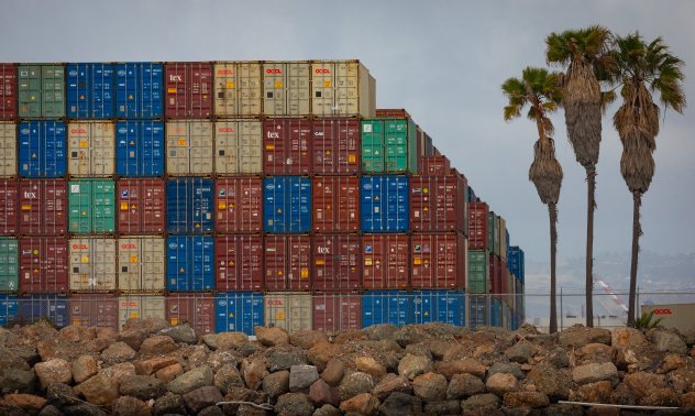Примирието между Китай и САЩ води до скок на цените за превоз през Тихия океан