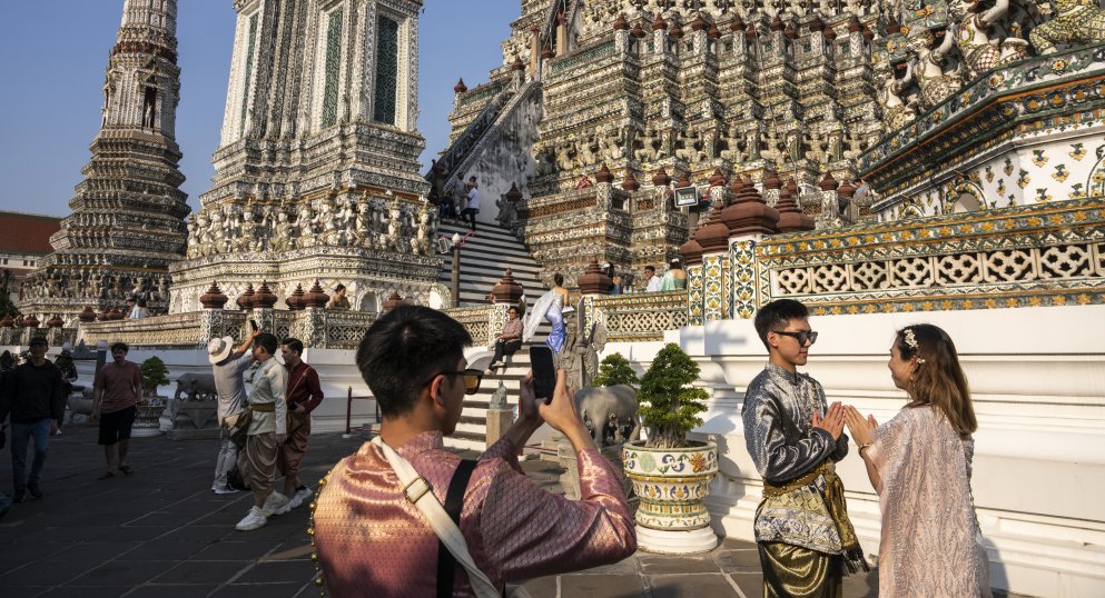 Китайците харчат рекордно за местен туризъм