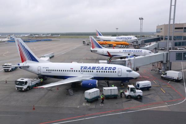 <p>Подготовка за полет на Boeing 737 на Трансаеро на летище Домодедово в Москва, Русия в сряда, 30 септември 2015.</p>

<p>Втората най-голяма авиокомпания в Русия, Трансаеро е в критично състояние след като Аерофлот реши да не инвестира в нея, а правителството каза, че не може да изпълни финансовите си задължения и може да не й даде финансова помощ.</p>

<p>Снимка: Андрей Рудаков/Bloomberg</p>
