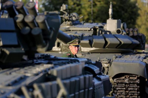 <p>Изложението се организира от Министерството на отбраната и показва нови разработки на военно оборудване и оръжия със силно чуждестранно участие &ndash; изложители, делегации и посетители.</p>
