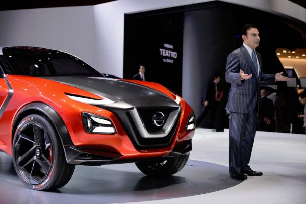 <p>Карлос Гон, главният изпълнителен директор на Nissan Motor Co. и Renault SA говори пред концептуалния модел Nissan Gripz ва изложението Tokyo Motor Show в Токио, Япония на 28/10/2015.</p>

<p><br />
Photographer: Akio Kon/Bloomberg *** Local Caption *** Carlos Ghosn</p>
