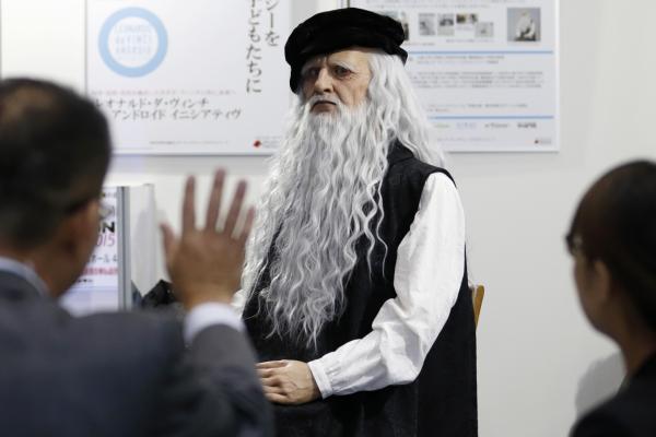 <p>Андроид Леонардо да Винчи, произведен от Fujikin Carp Group. Robot Exhibition 2015. Токио. Photographer: Tomohiro Ohsumi/Bloomberg</p>

<p>&nbsp;</p>

