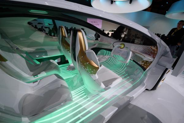 <p>Concept-i на Toyota на автосалона в Токио, Япония. 25 октомври 2017. Photographer: Akio Kon/Bloomberg.</p>

<p>Concept-i дебютира в Лас Вегас на CES през януари 2017. Производителят показа в Токио показа двуместния RIDE и WALK. Изкуственият интелект е в основата на визията на Toyota за бъдещето на мобилността - отзи път с личен AI Agent.</p>
