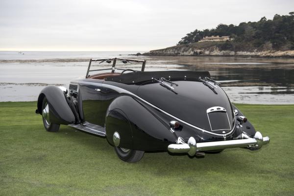 <p>Lancia Astura Pinin Cabriolet от 1936г.</p>

<p>Край залива Кармел на брега на Тихия океан се събраха над 200 от най-редките и красиви, внимателно реставрирани коли на света. За участие се кандидатства и всеки път се канят коли само от определени марки и години.</p>

<p>&nbsp;</p>
